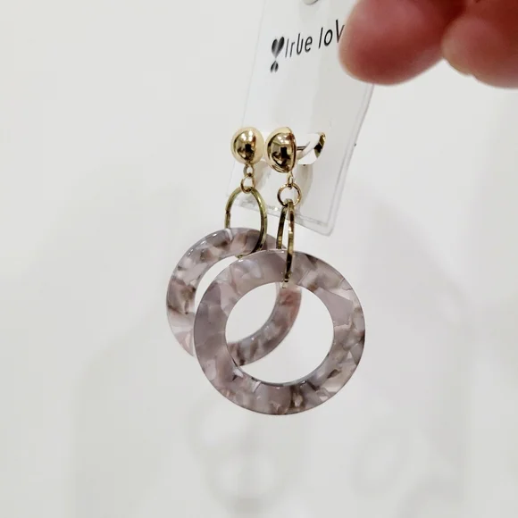 Brand New Gold Tone Purple Hoops Dangle Earrings - Picture 4 of 5